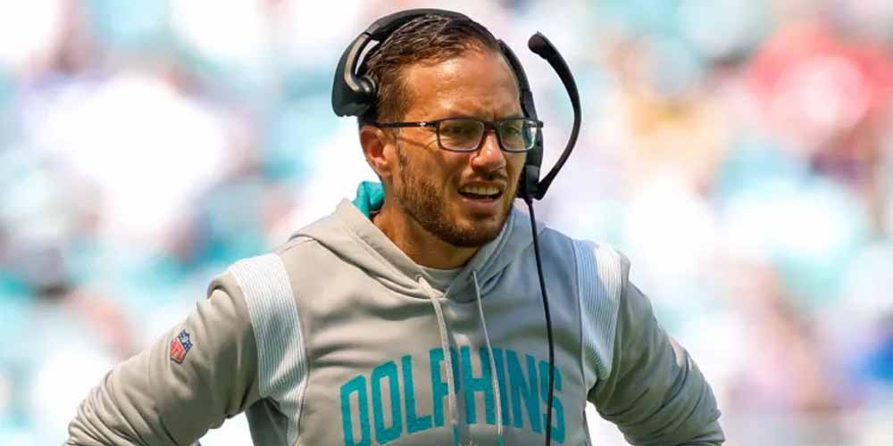 Mike McDaniel Heavily Favored To Be First Coach Fired